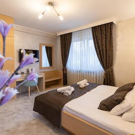 Euro Garni Otel 4*