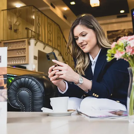 Euro Garni Ξενοδοχείο 4*